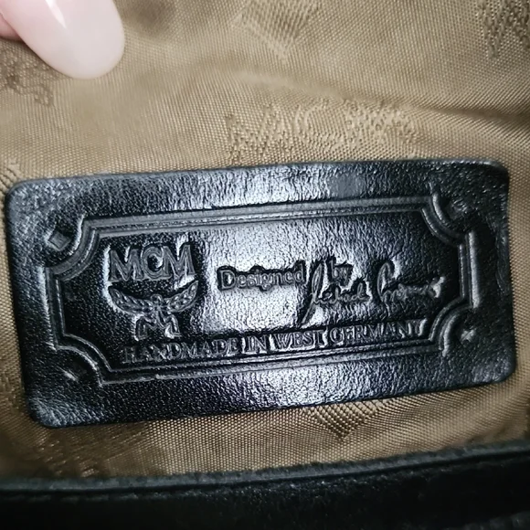 MCM Black Shoulder Bag with Drawstring Closure, Vintage Pre-owned - Picture 16 of 17
